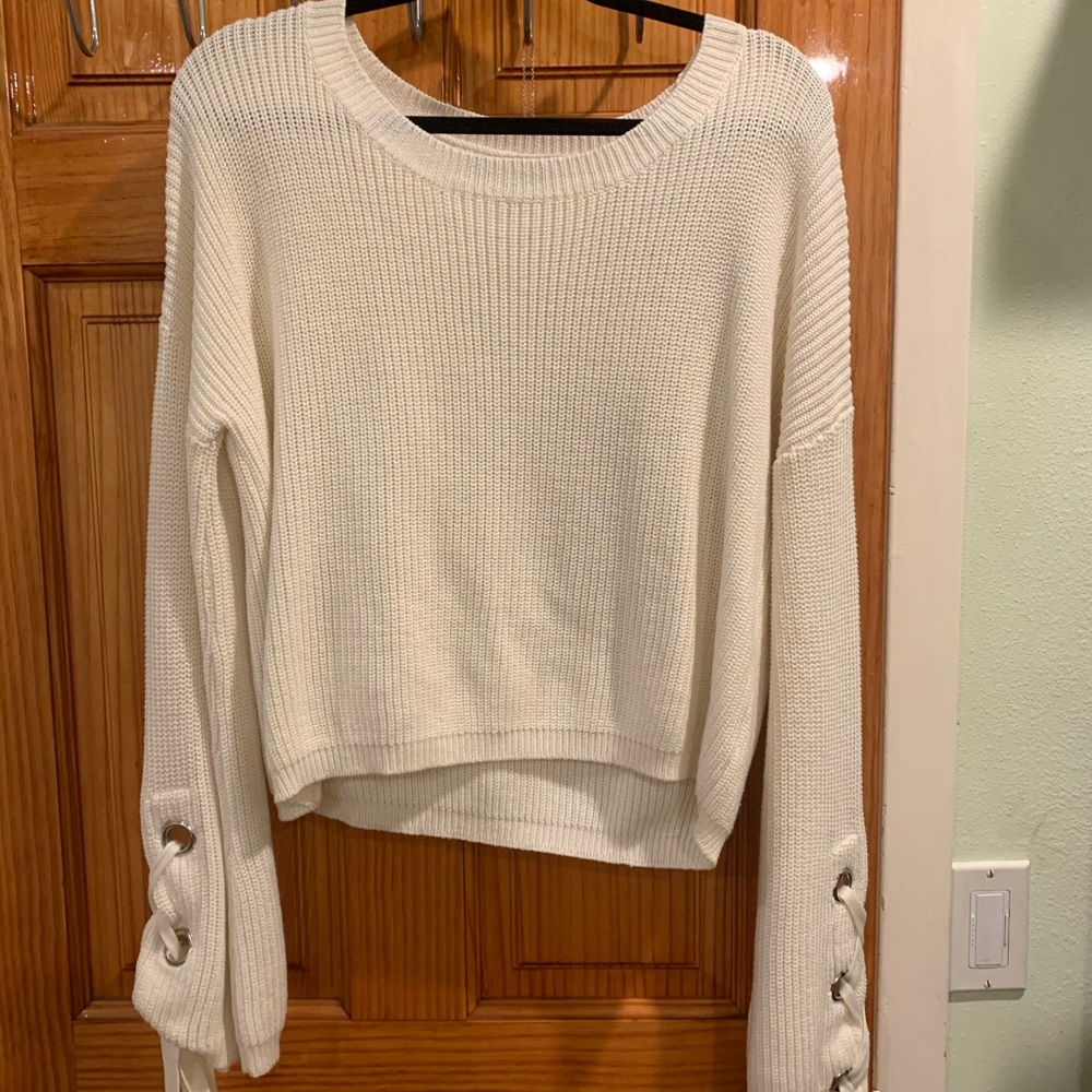 White Lulus sweater